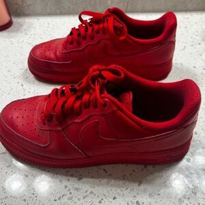Nike Men’s Red Low-Top Sneakers